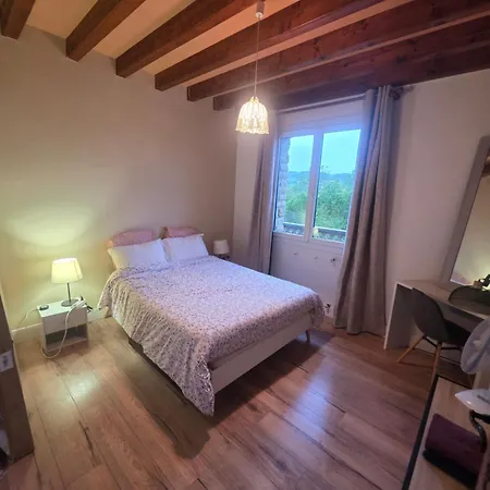 Chez Valentine Anneyron